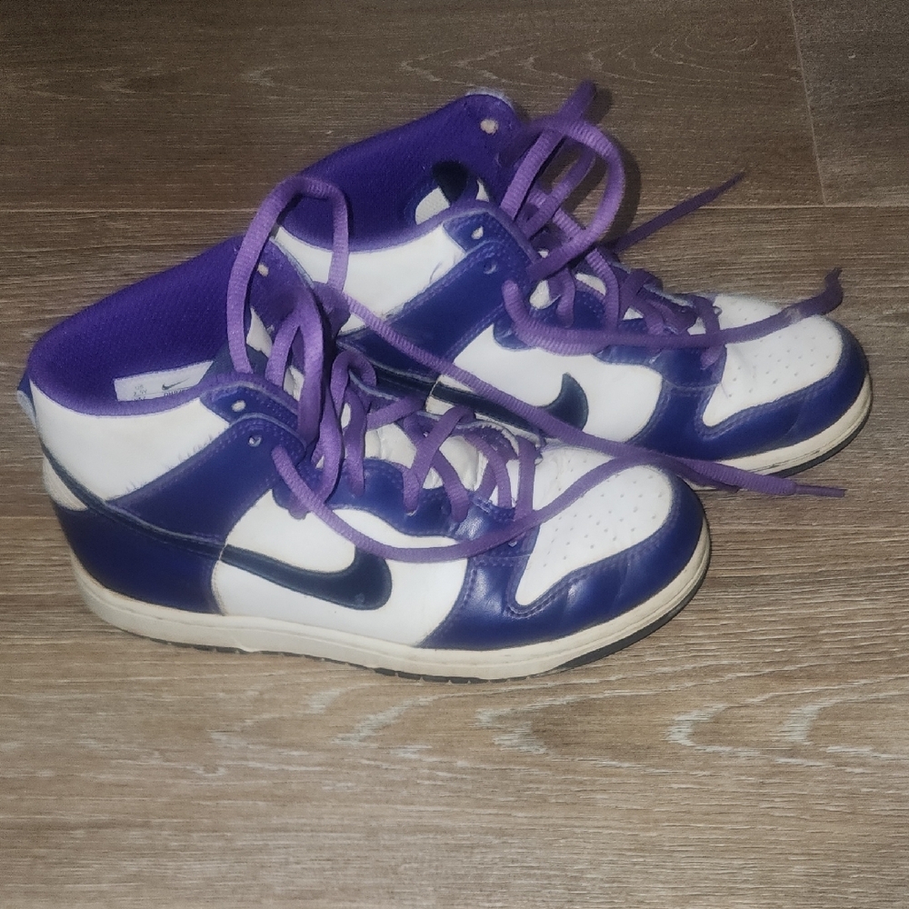 Nike High-Top Sneakers in Purple and White